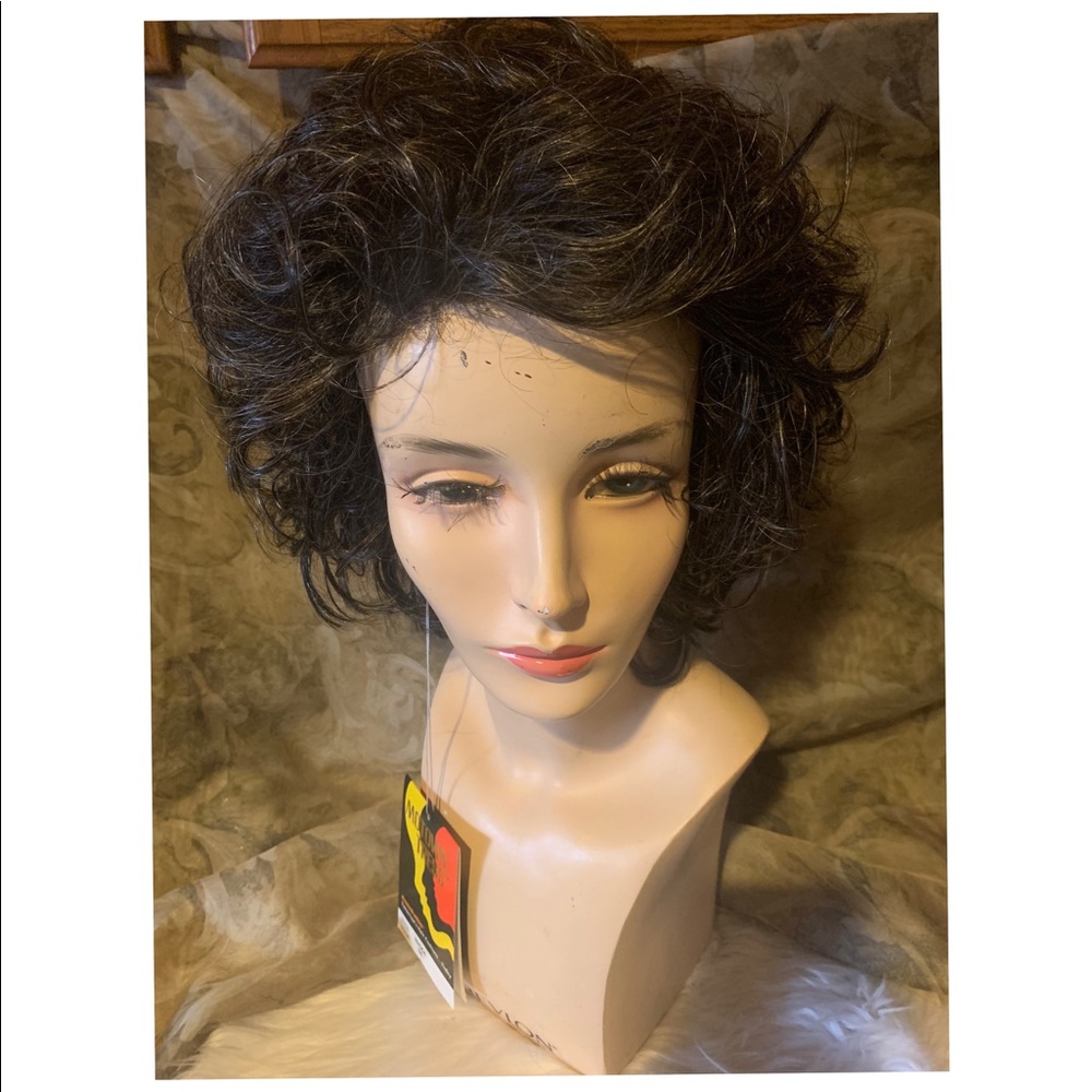 Motown Tress Rhoda - Picture 2 of 4